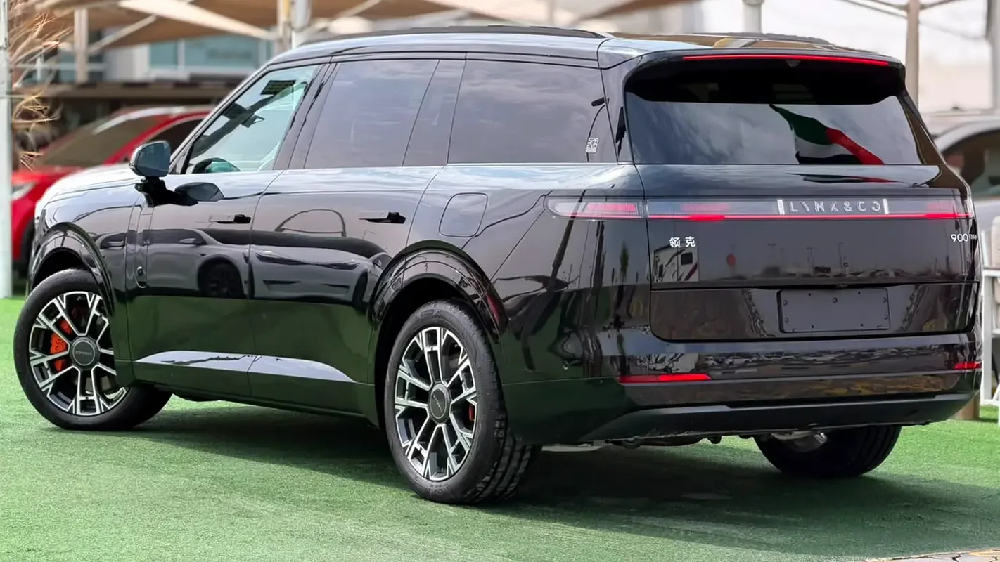 Lynk & Co 900 2.0 AT AWD (734 حصان) - 4