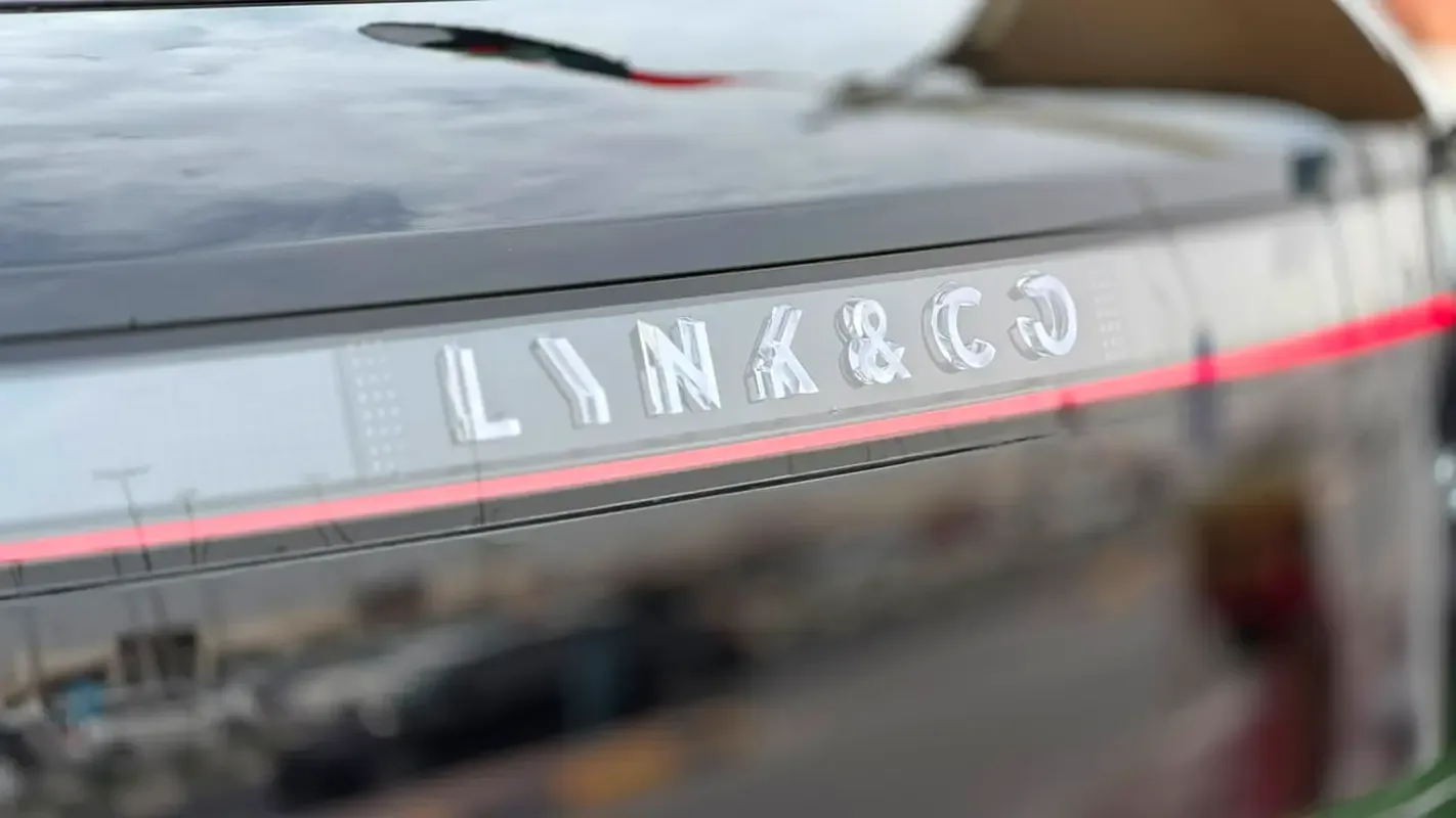 Lynk & Co 900 2.0 AT AWD (734 حصان) - 6