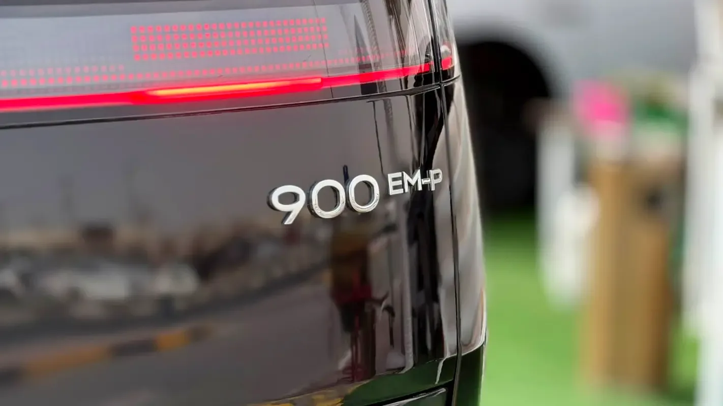 Lynk & Co 900 2.0 AT AWD (734 حصان) - 7