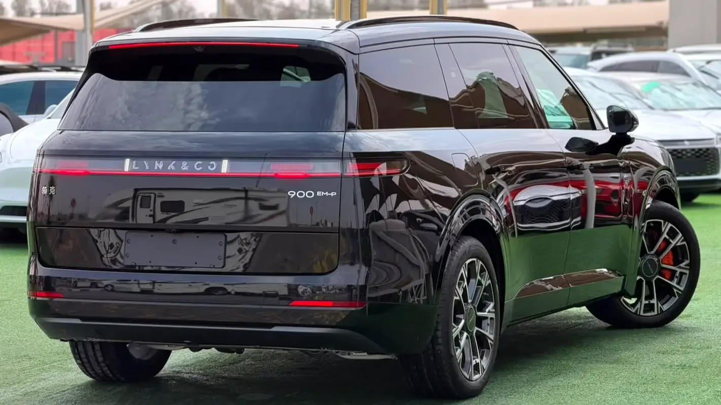 Lynk & Co 900 2.0 AT AWD (734 حصان) - 5