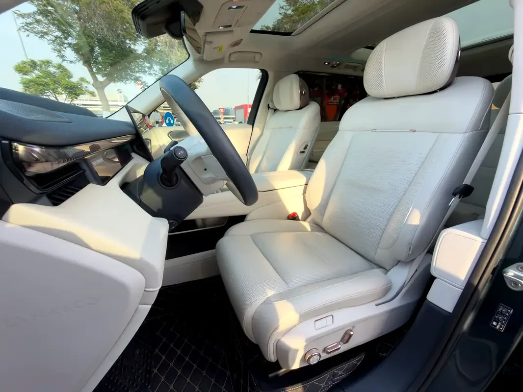 Lynk & Co 900 2.0 AT AWD (734 حصان) - 15
