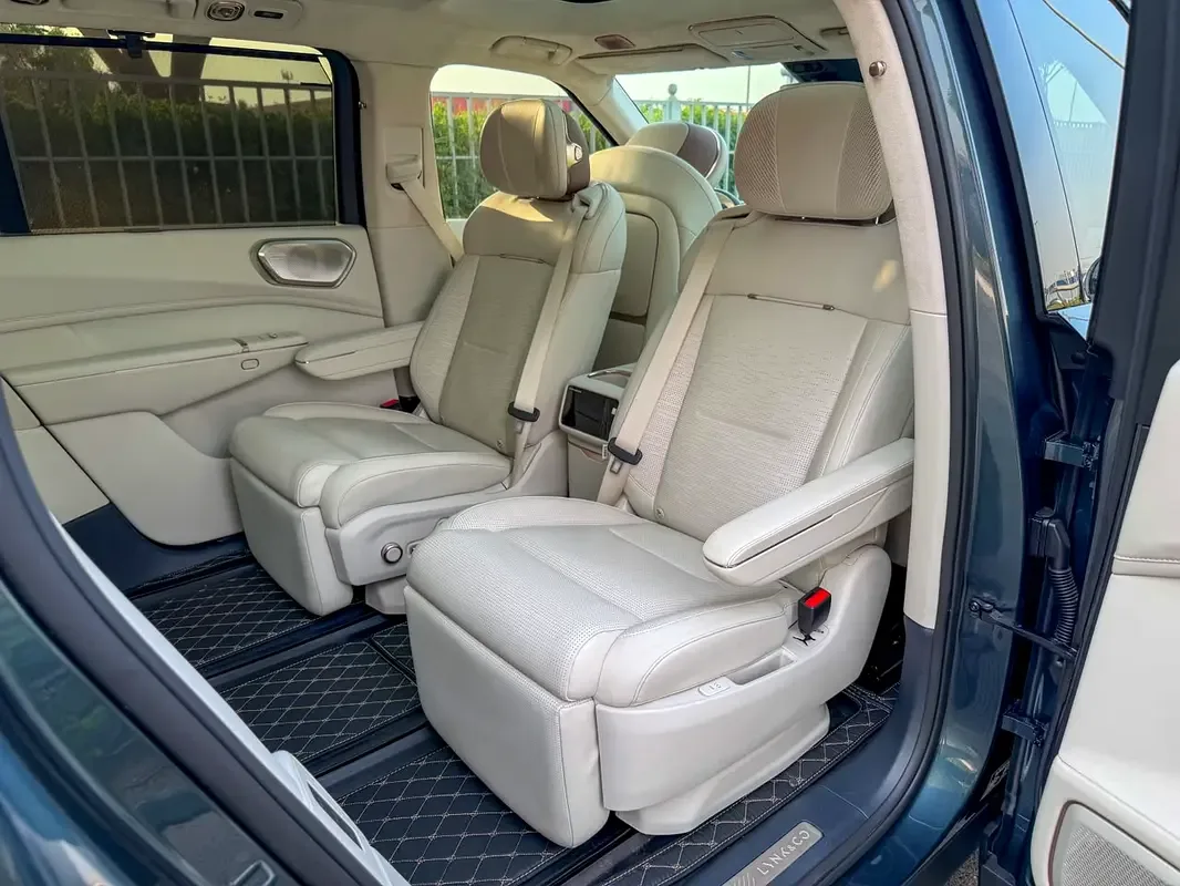 Lynk & Co 900 2.0 AT AWD (734 حصان) - 19