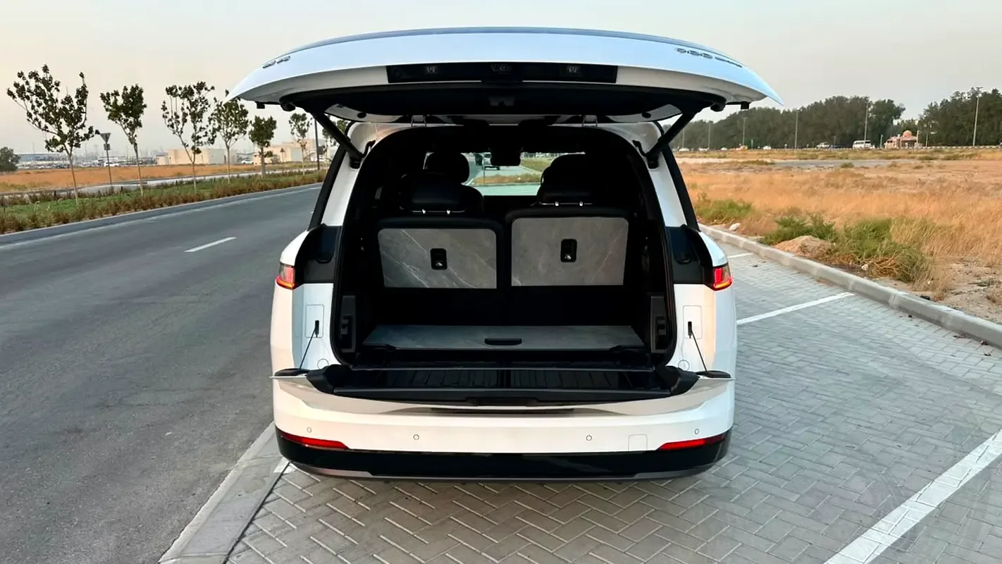 Lynk & Co 900 2.0 AT AWD (734 حصان) - 4