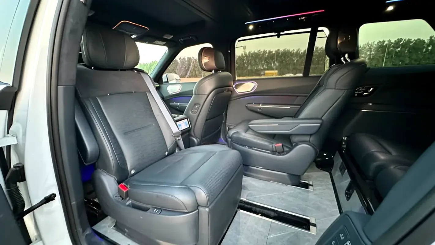 Lynk & Co 900 2.0 AT AWD (734 حصان) - 8