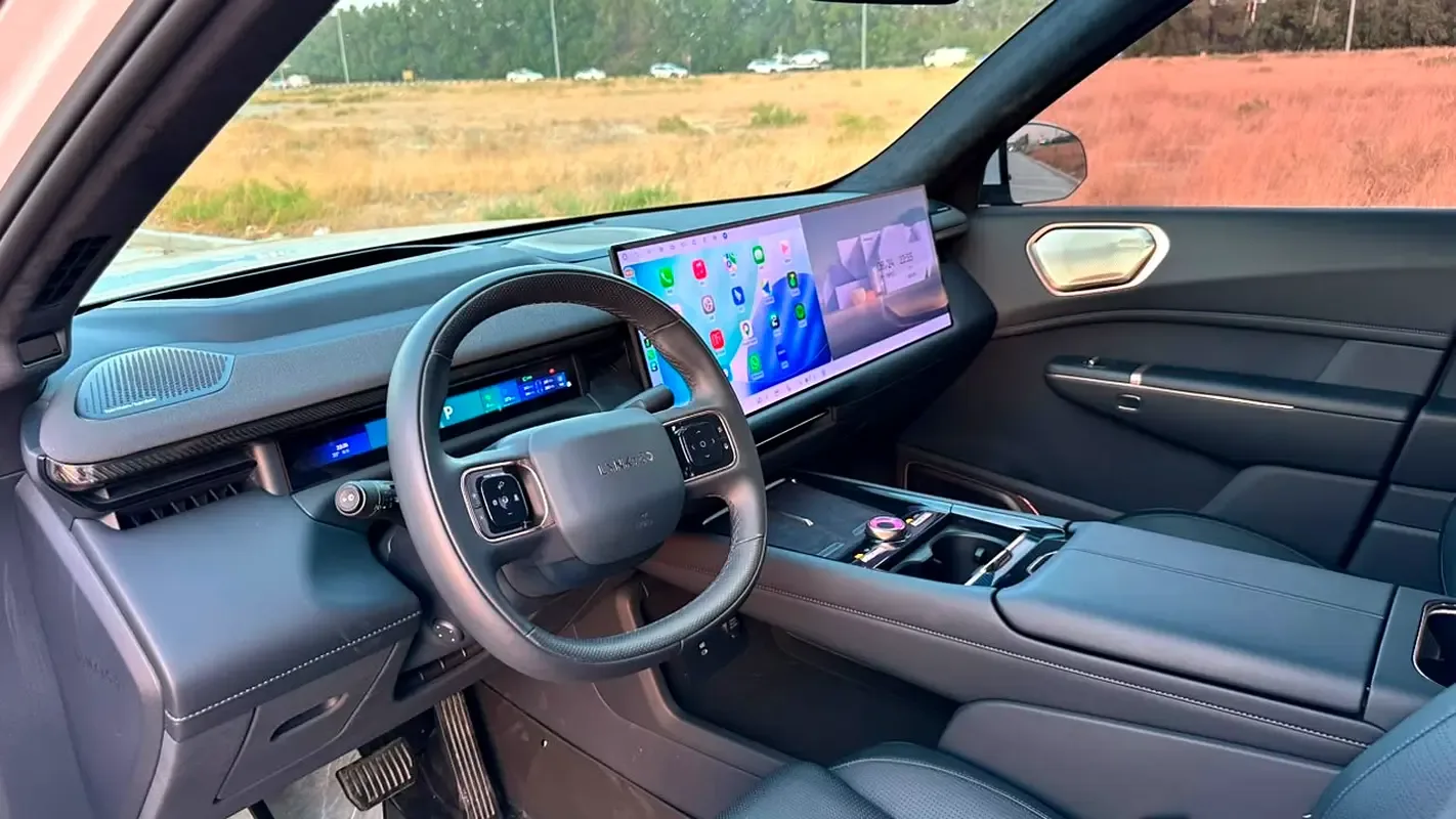 Lynk & Co 900 2.0 AT AWD (734 حصان) - 6