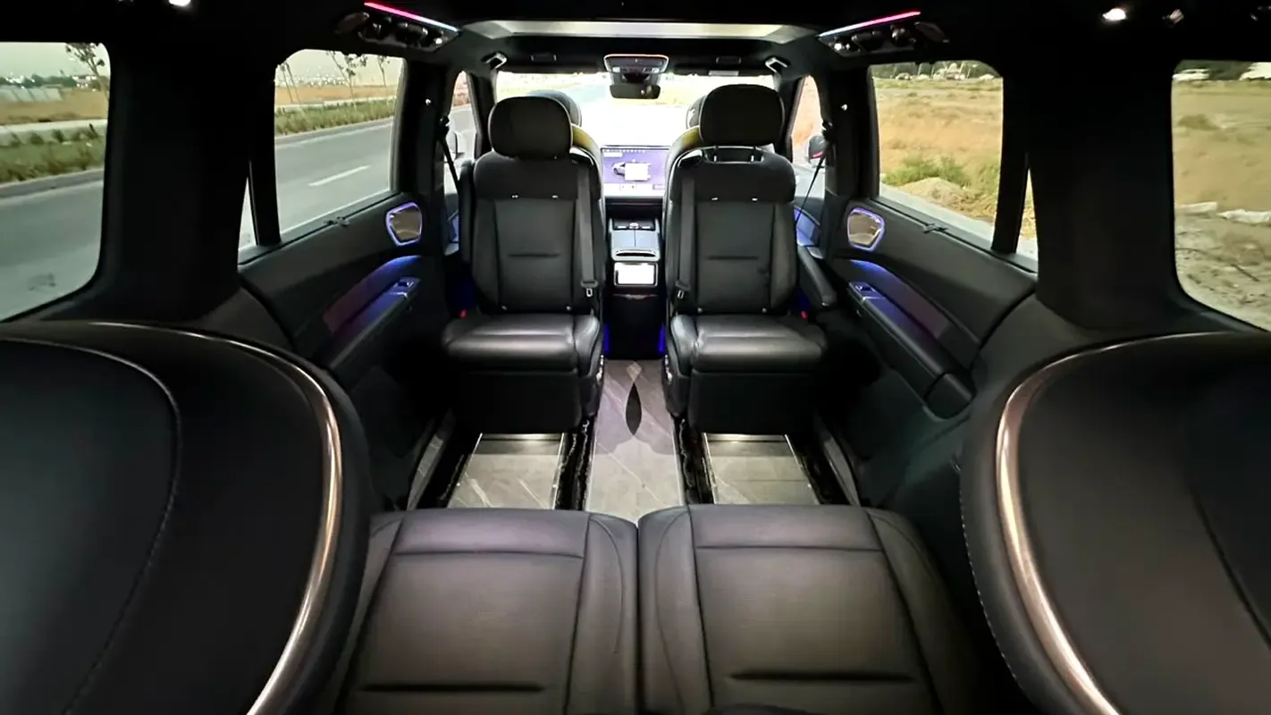 Lynk & Co 900 2.0 AT AWD (734 حصان) - 10