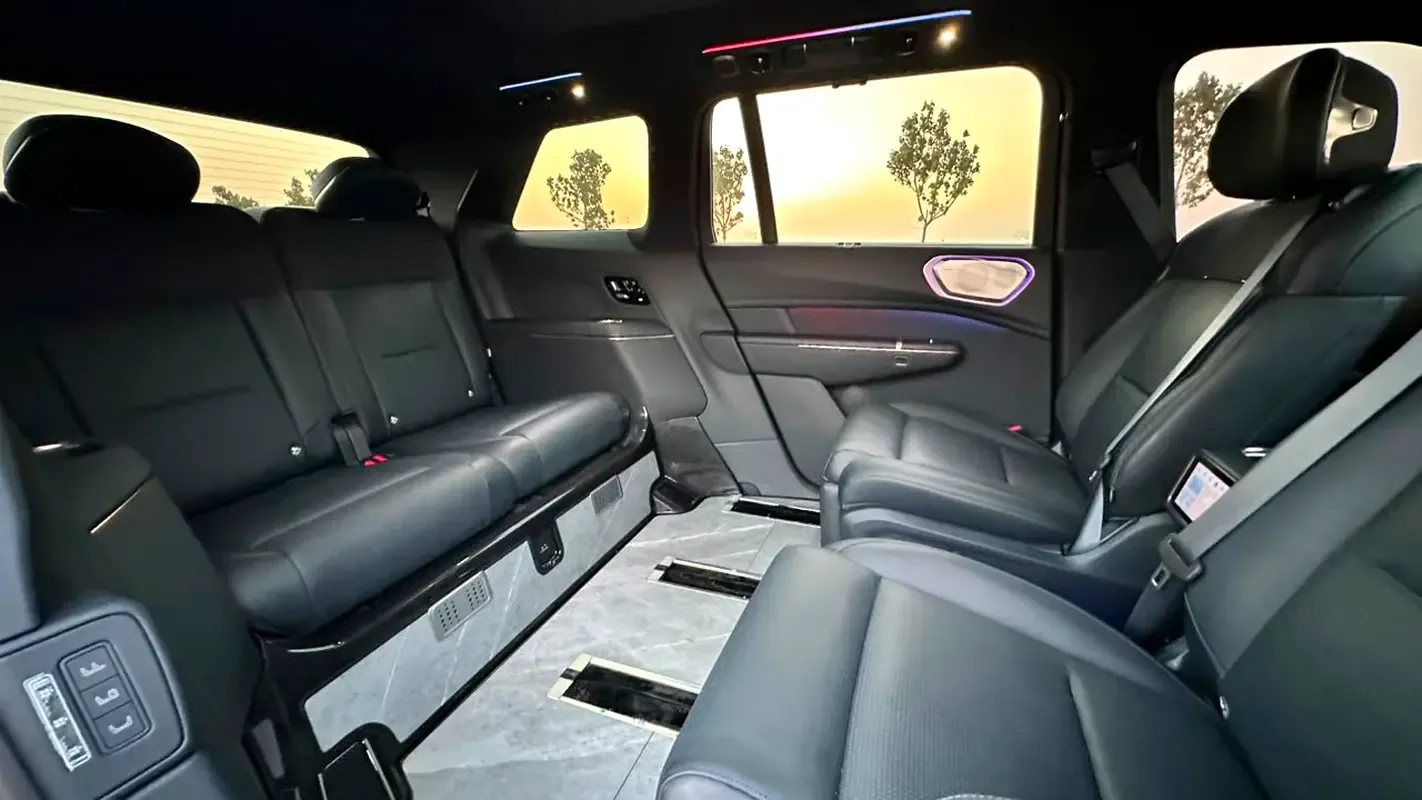 Lynk & Co 900 2.0 AT AWD (734 حصان) - 18