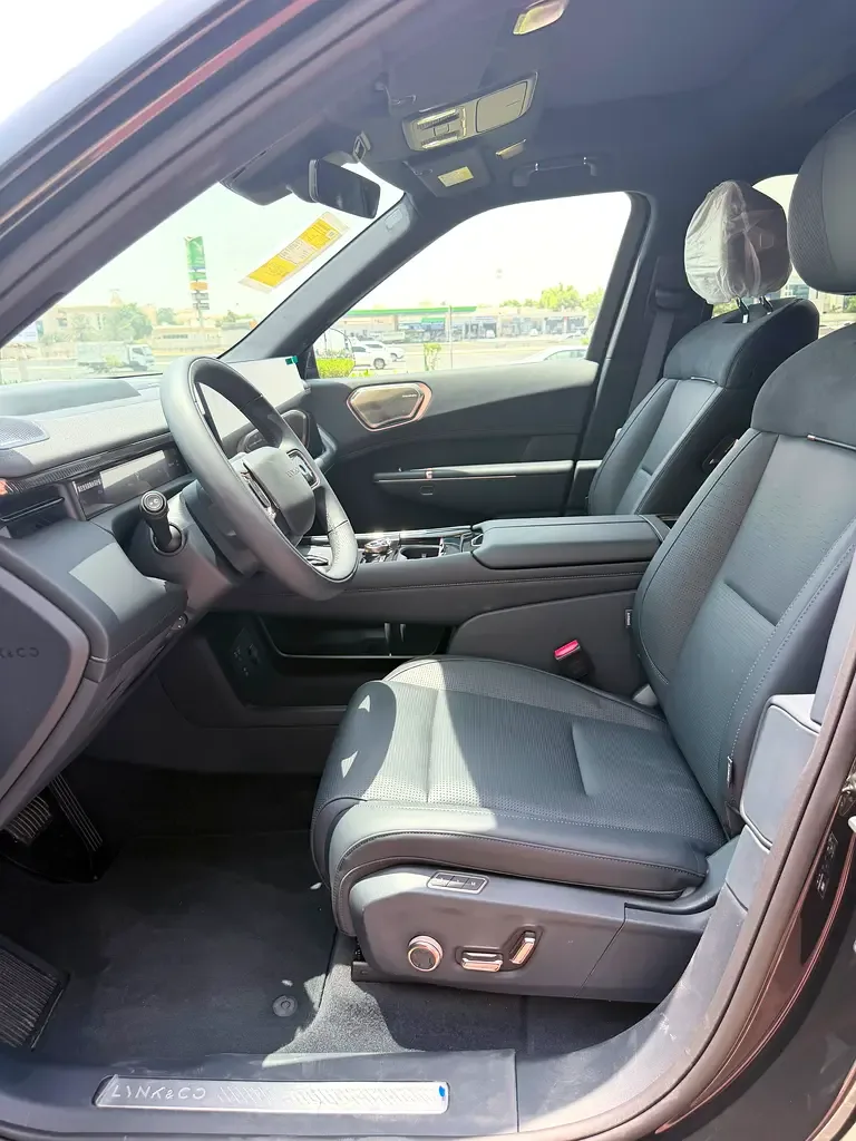 Lynk & Co 900 2.0 AT AWD (734 حصان) - 10