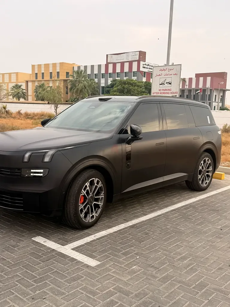 Lynk & Co 900 2.0 AT AWD (734 hp) - 2