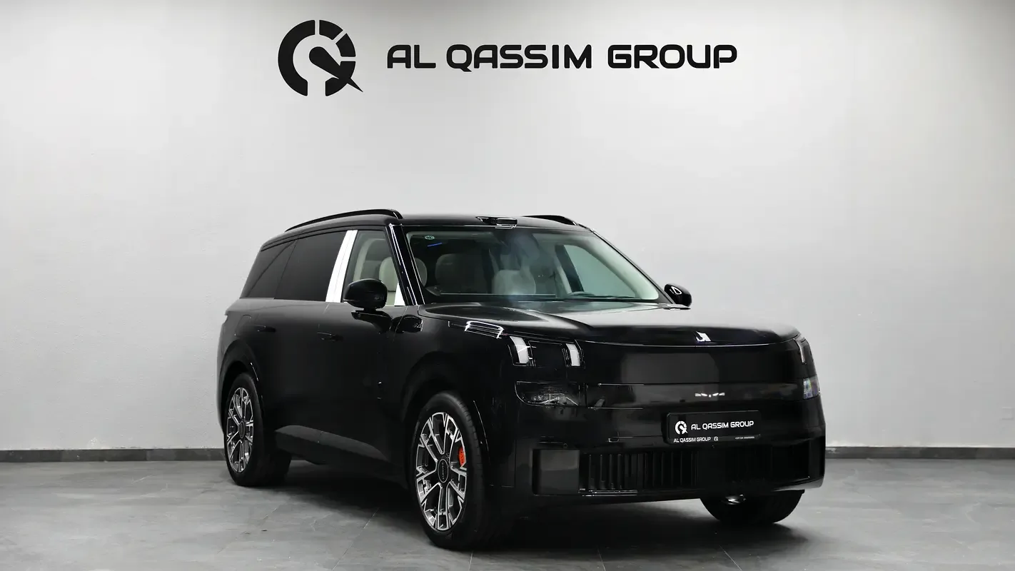 Lynk & Co 900 2.0 AT AWD (884 hp)