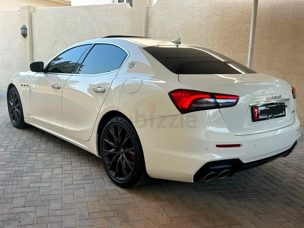 Maserati Ghibli 3.0 AT (350 hp) - 2