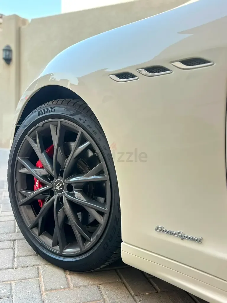 Maserati Ghibli 3.0 AT (350 hp) - 4