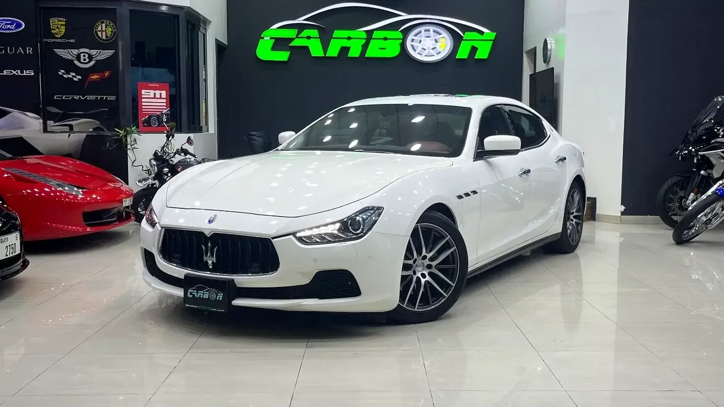 Maserati Ghibli 3.0 AT RWD (350 hp)