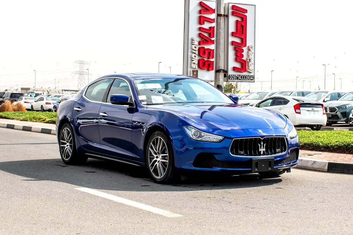 Maserati Ghibli 3.0 AT RWD (350 hp)