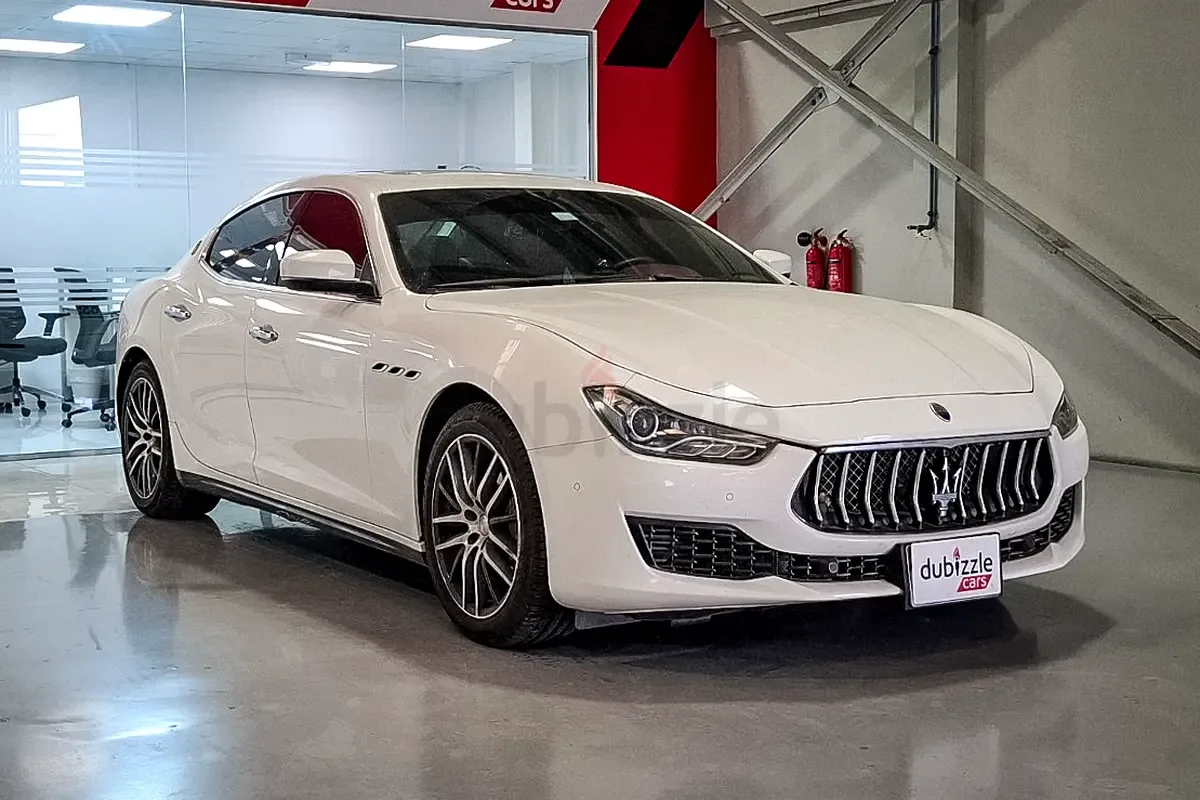 Maserati Ghibli 3.0 AT RWD (350 hp)