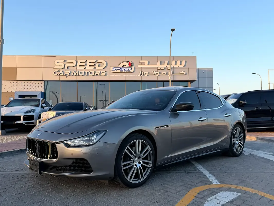 Maserati Ghibli 3.0 AT RWD (350 hp)