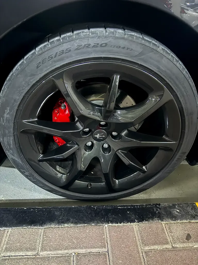 Maserati GranTurismo 4.2 AT (405 حصان) - 2