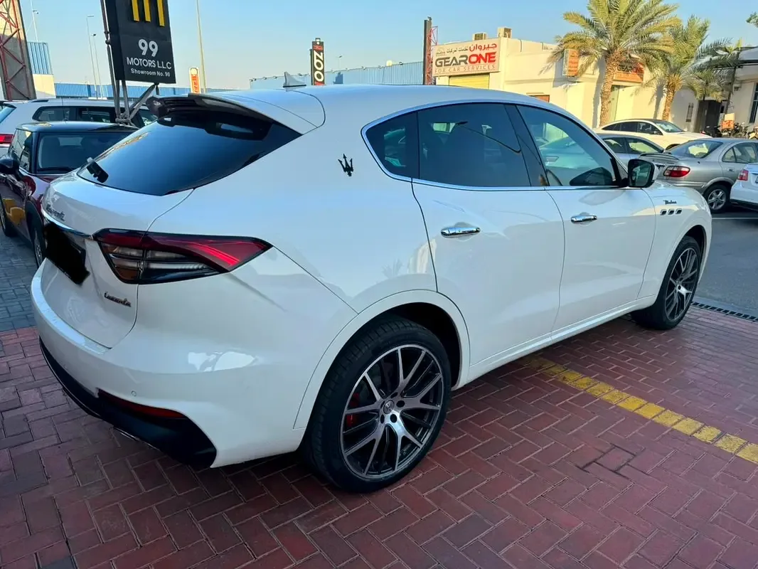 Maserati Levante 3.0 AT 4WD (350 حصان) - 5