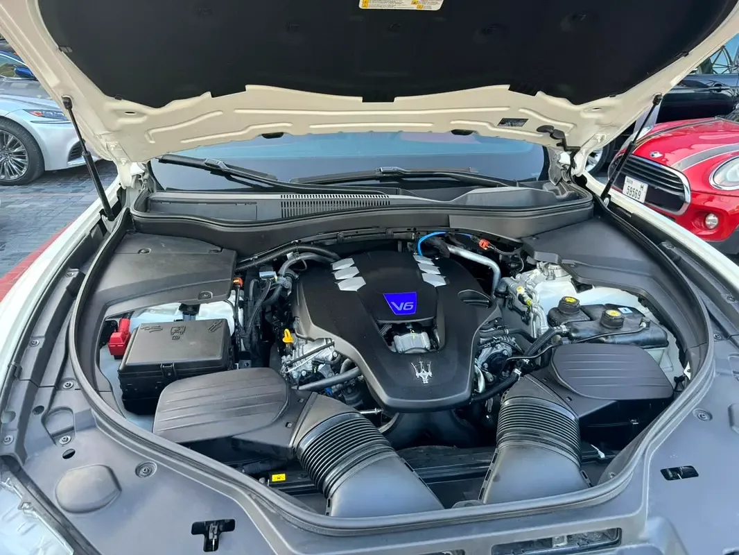 Maserati Levante 3.0 AT 4WD (350 حصان) - 17