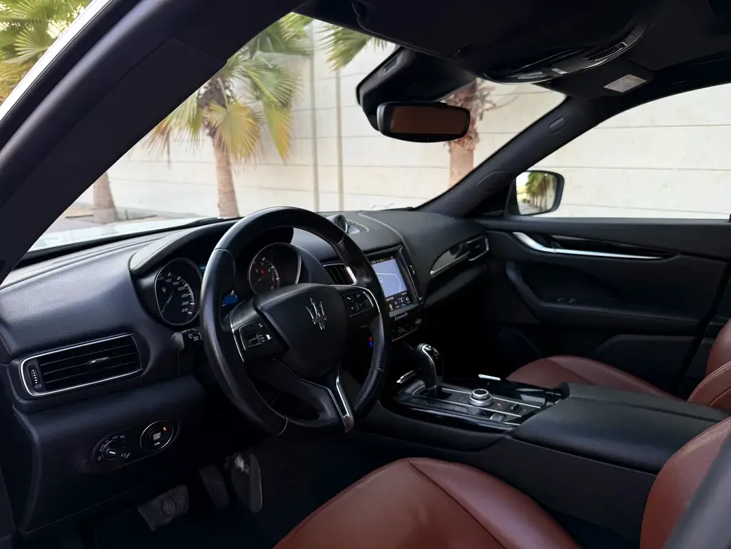 Maserati Levante 3.0 AT AWD (350 hp) - 3