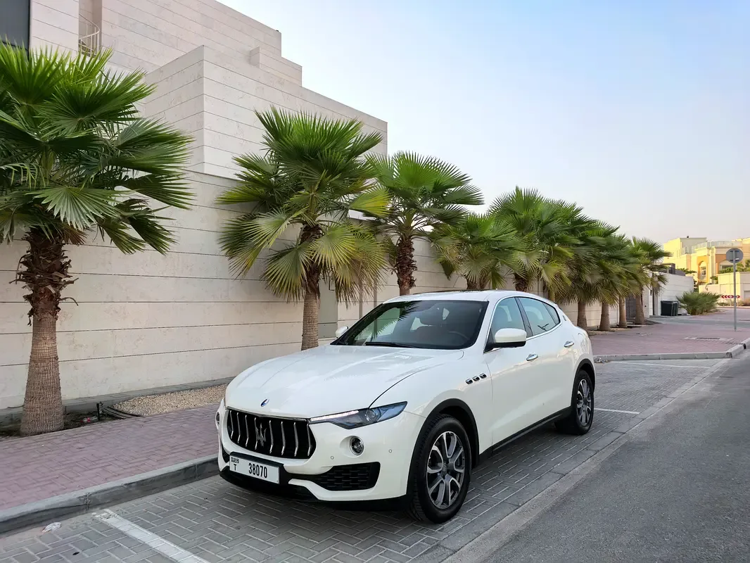 Maserati Levante 3.0 AT AWD (350 hp)
