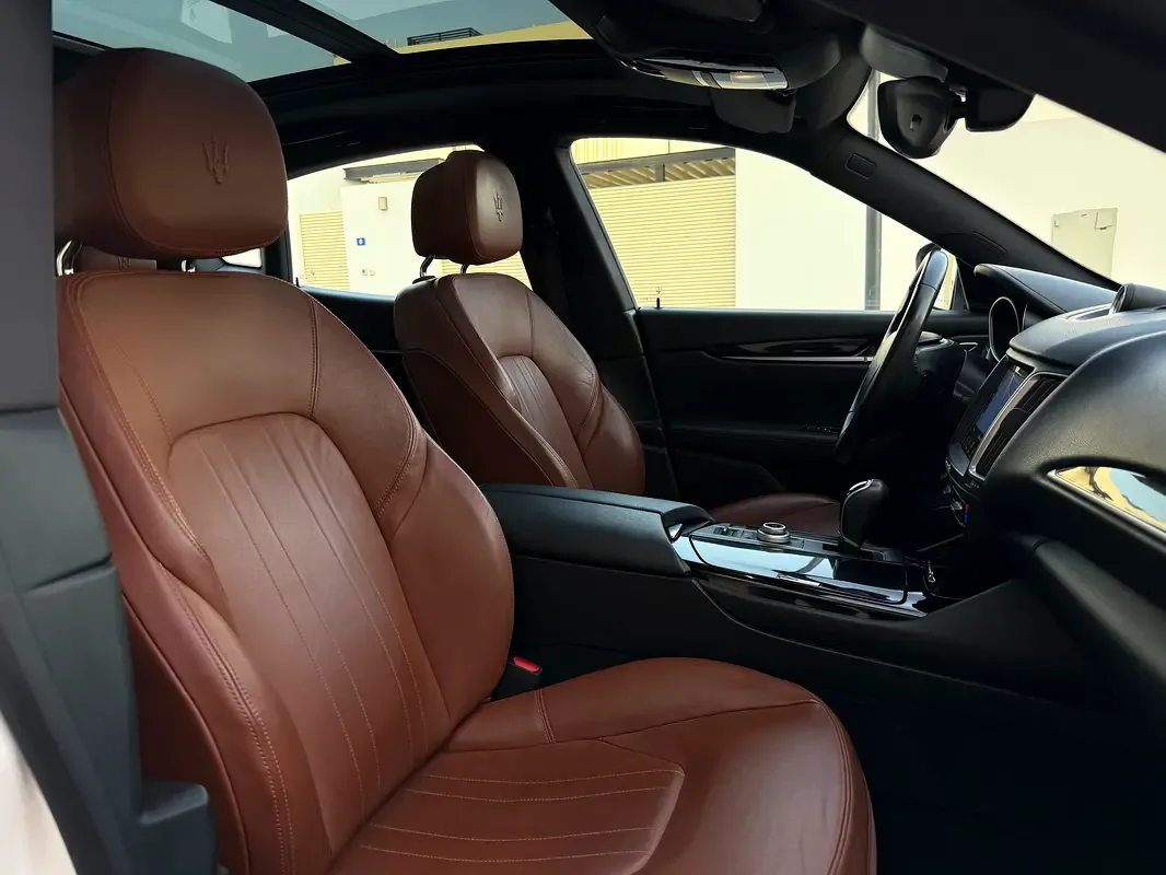 Maserati Levante 3.0 AT AWD (350 hp) - 6