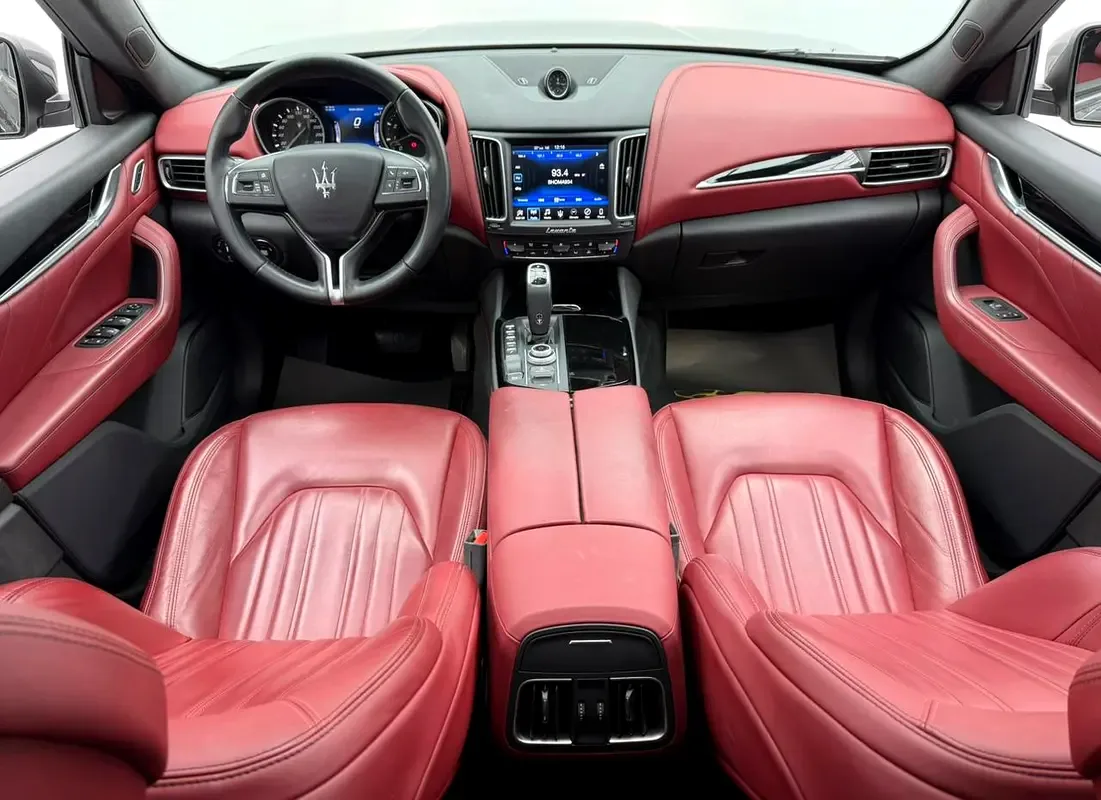 Maserati Levante 3.0 AT AWD (350 hp) - 13