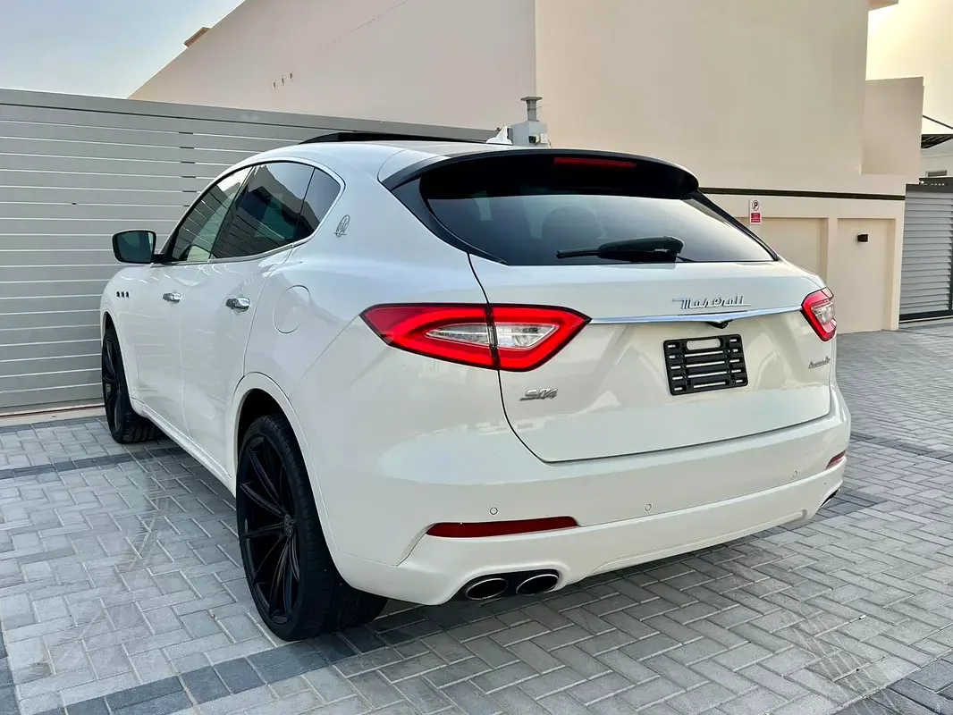 Maserati Levante 3.0 AT AWD (430 hp) - 9