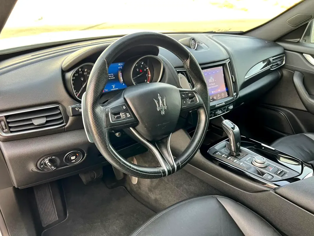 Maserati Levante 3.0 AT AWD (430 hp) - 14