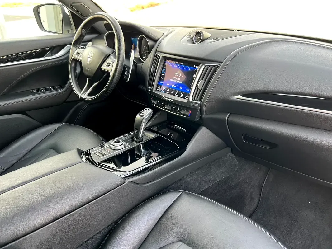Maserati Levante 3.0 AT AWD (430 hp) - 15