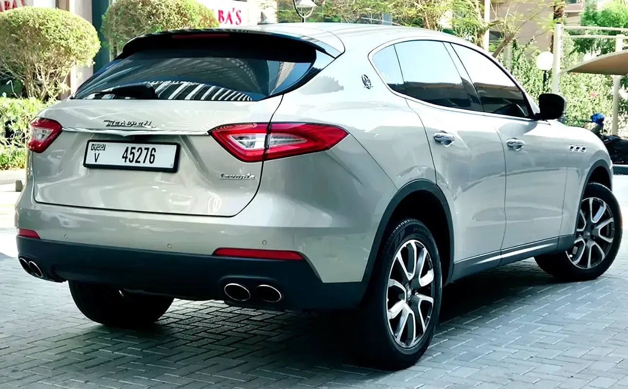 Maserati Levante 3.0 V6 AT (350 hp) - 3