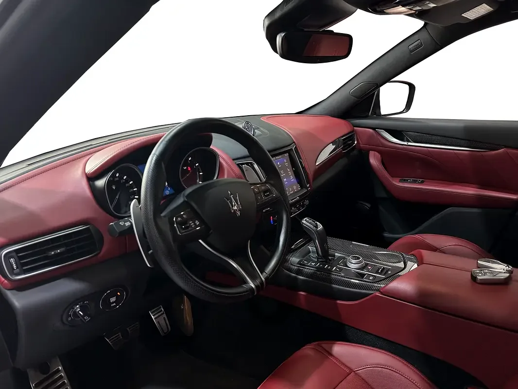 Maserati Levante Trofeo 3.8 V8 AT (590 hp) - 6