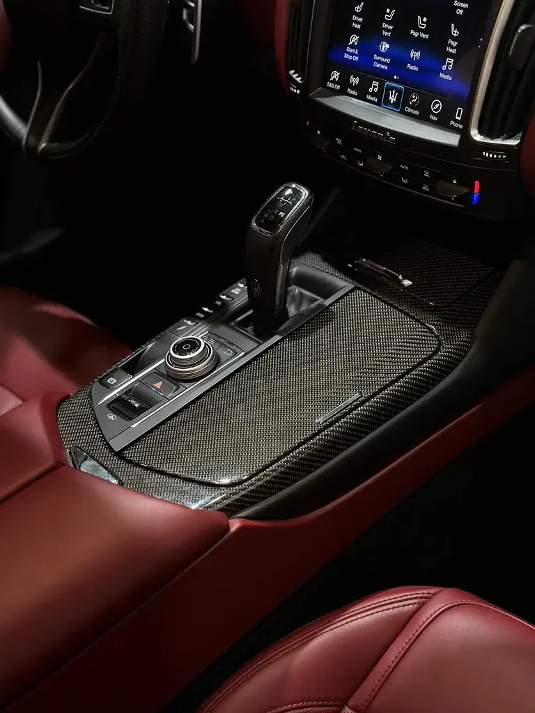 Maserati Levante Trofeo 3.8 V8 AT (590 hp) - 13