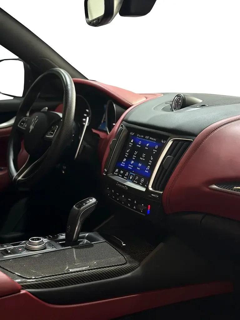 Maserati Levante Trofeo 3.8 V8 AT (590 hp) - 14