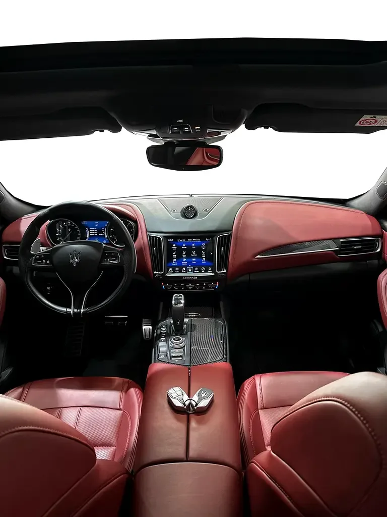 Maserati Levante Trofeo 3.8 V8 AT (590 hp) - 16