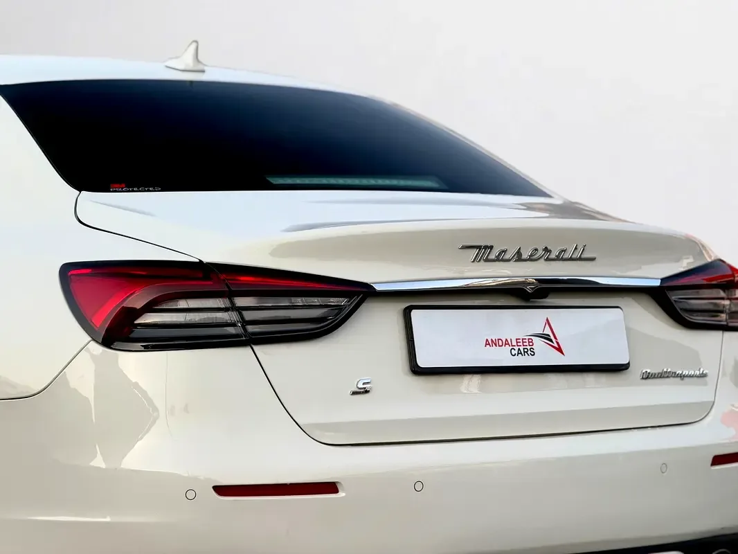 Maserati Quattroporte 3.0 AT (430 حصان) - 6
