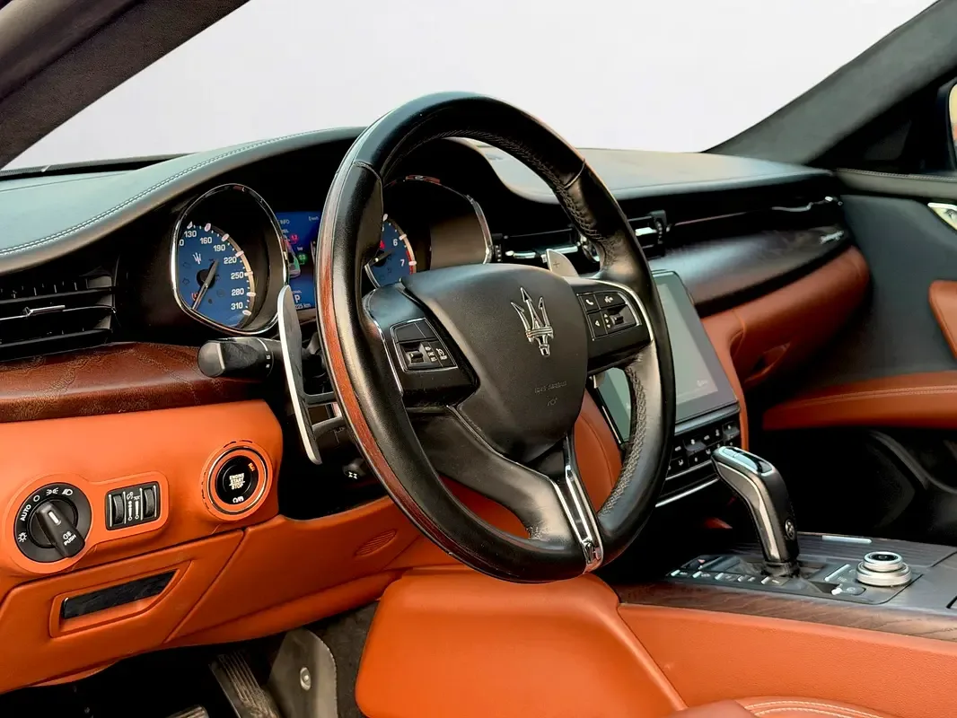 Maserati Quattroporte 3.0 AT (430 حصان) - 11