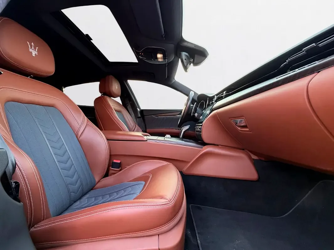 Maserati Quattroporte 3.0 AT (430 حصان) - 15