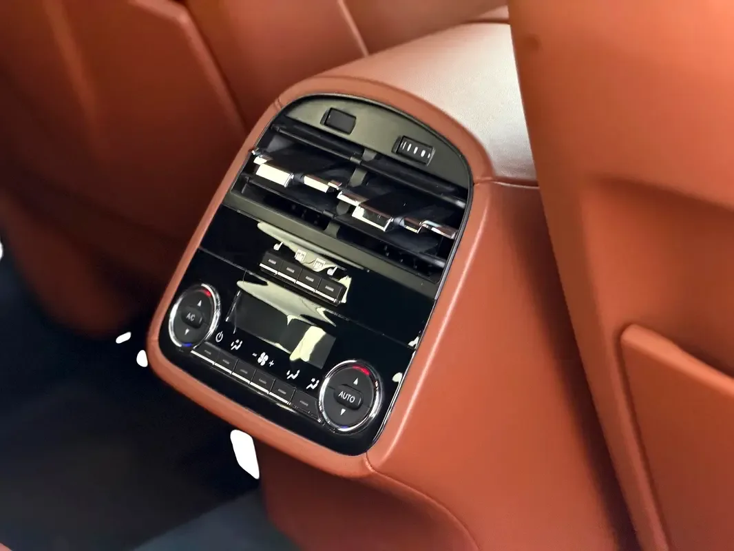 Maserati Quattroporte 3.0 AT (430 حصان) - 18