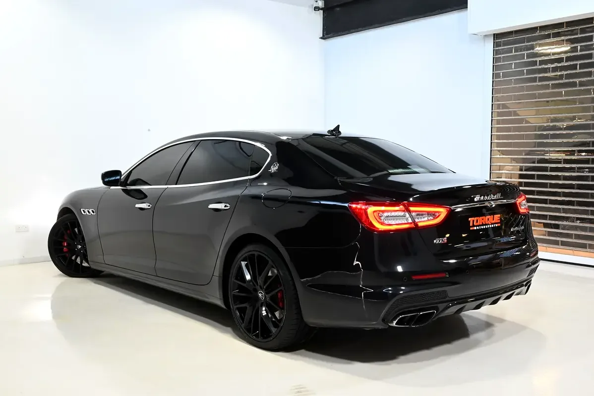 Maserati Quattroporte GTS 3.8 AT (530 حصان) - 6
