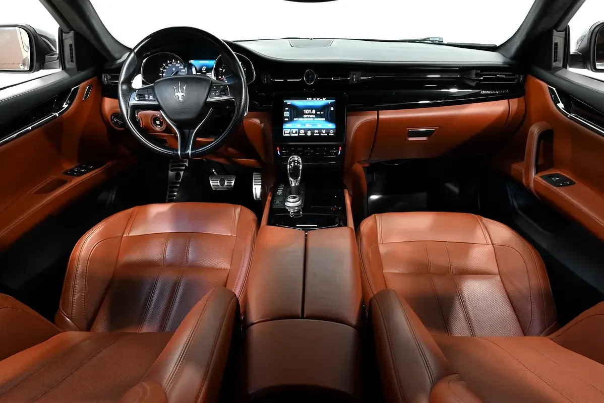 Maserati Quattroporte GTS 3.8 AT (530 حصان) - 7