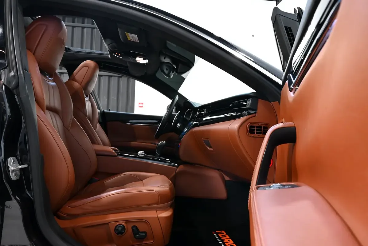 Maserati Quattroporte GTS 3.8 AT (530 حصان) - 12