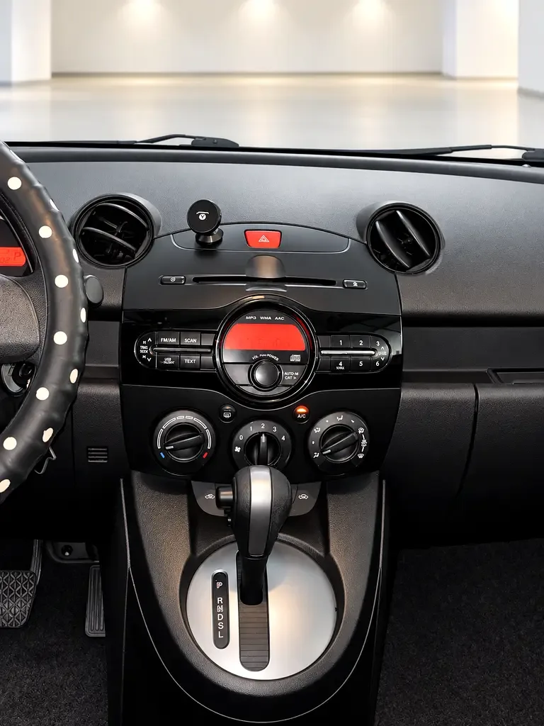 Mazda 2 1.5 SkyActiv-G AT (111 hp) - 9