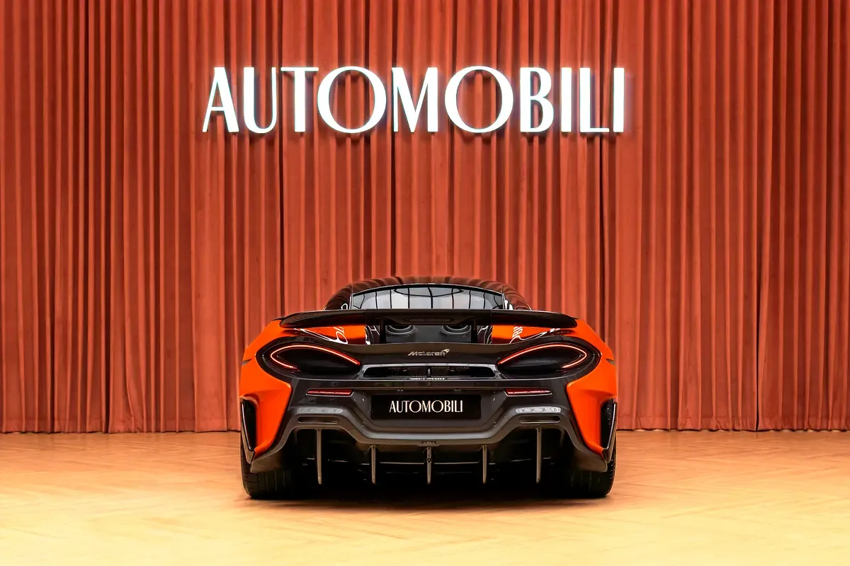 McLaren 600LT 3.8 AMT RWD (600 حصان) - 6