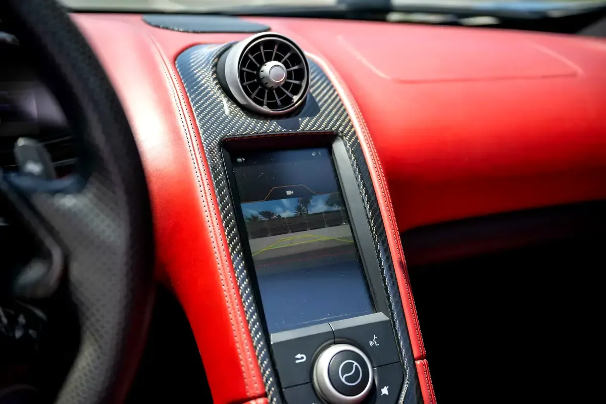 McLaren 650S 1330cc / 81.1 cu-in CC - 14