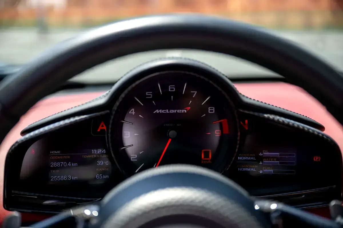 McLaren 650S 1330cc / 81.1 cu-in CC - 19