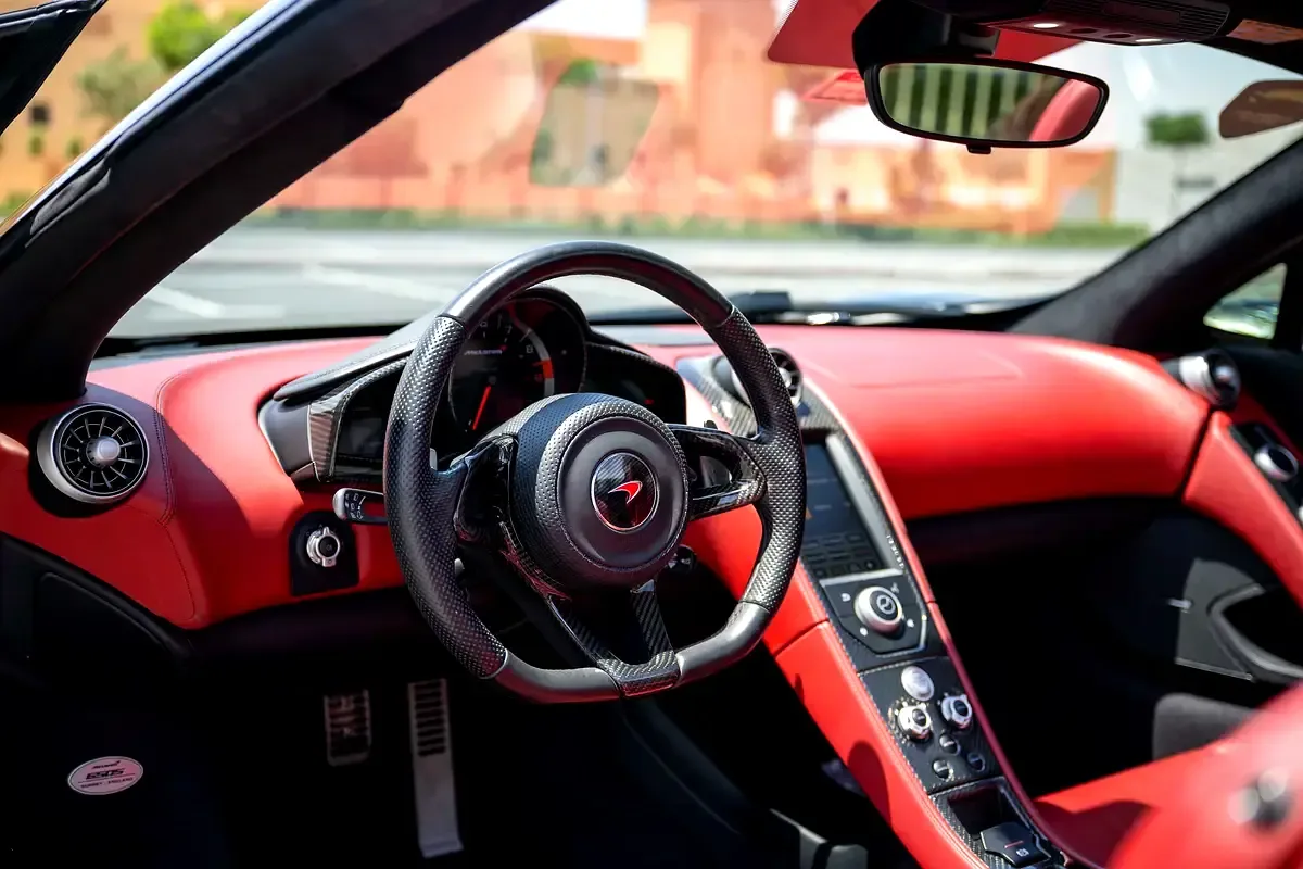 McLaren 650S 1330cc / 81.1 cu-in CC - 18