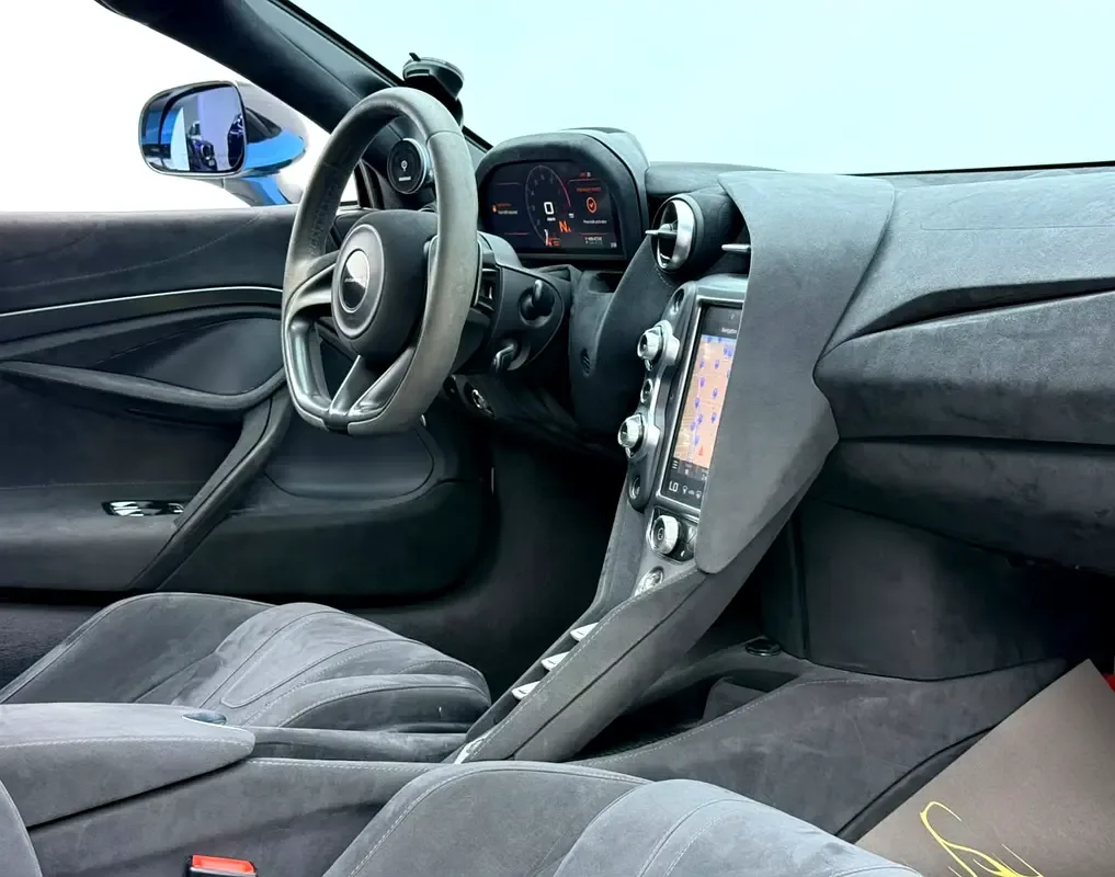 McLaren 720S 4.0 AMT RWD (720 hp) - 15