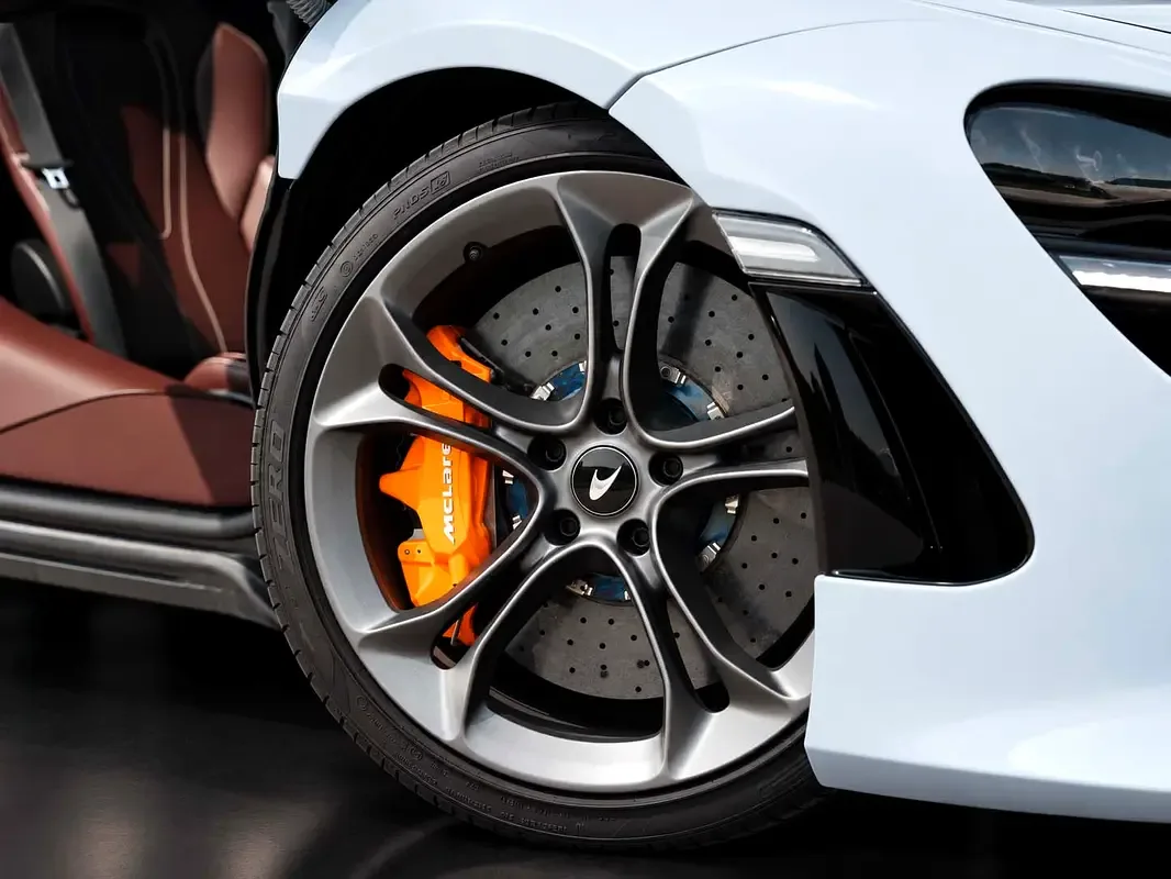 McLaren 720S 4.0 AMT RWD (720 hp) - 5