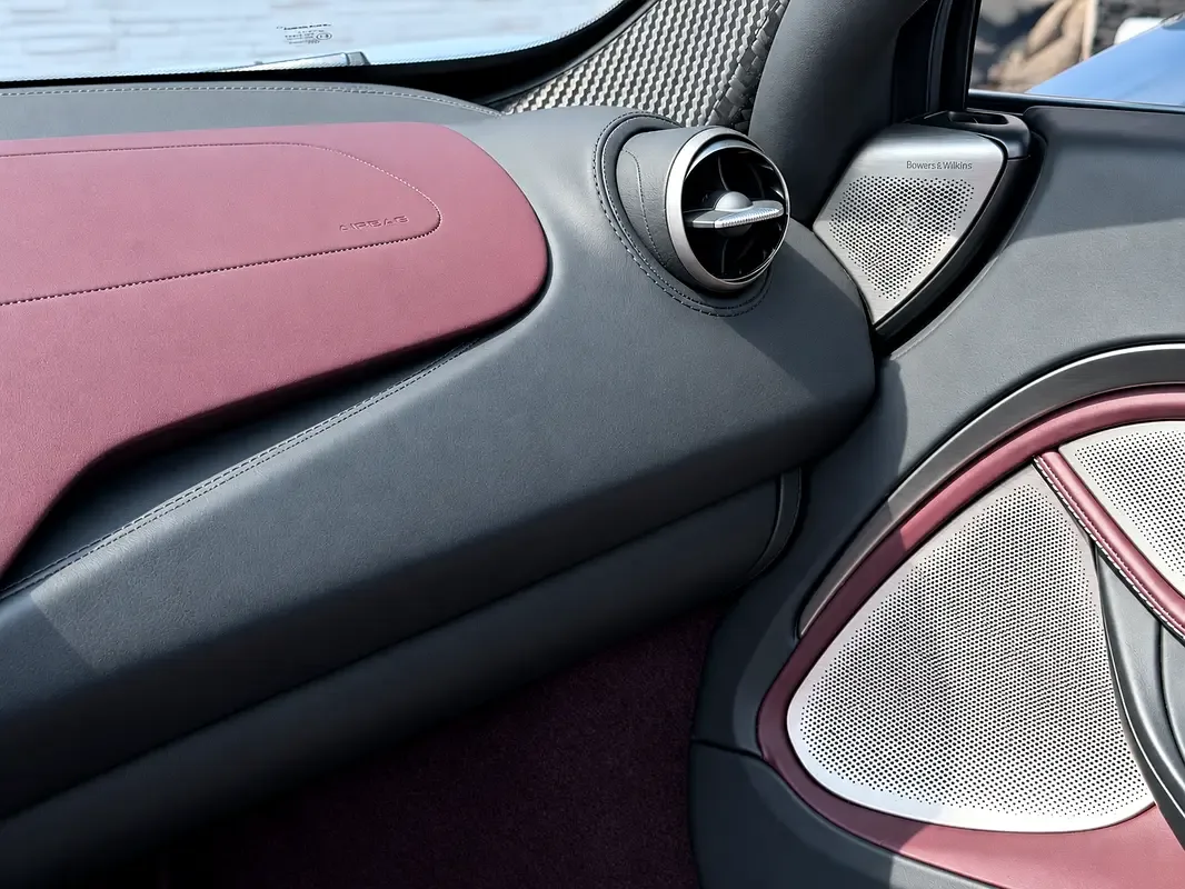 McLaren 720S 4.0 AMT RWD (720 hp) - 16